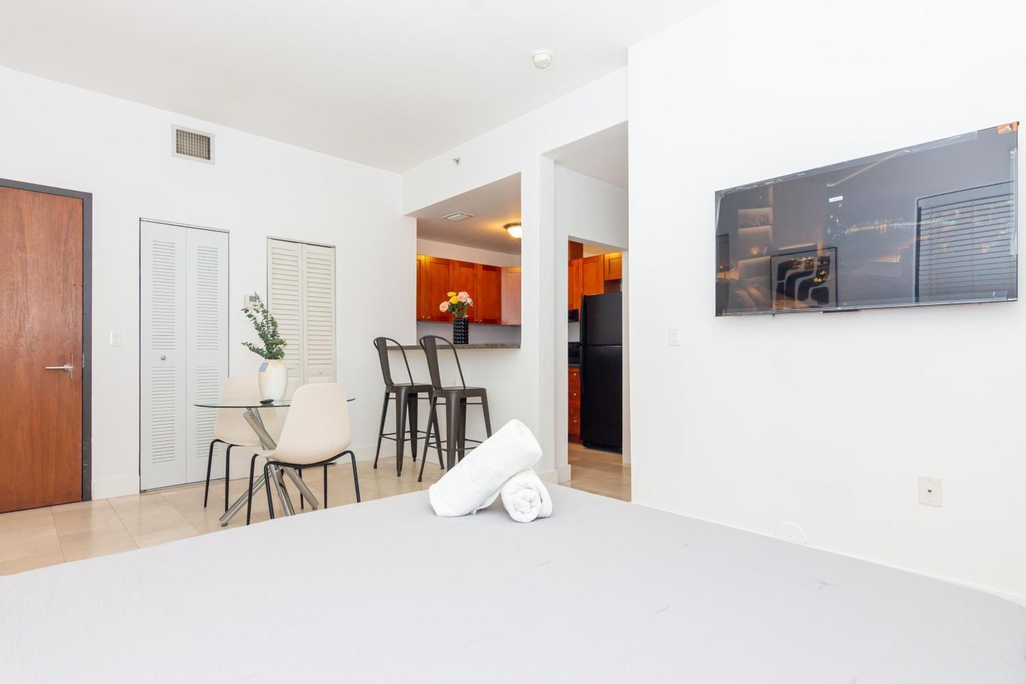 1 Bdrm Apartment - Heart Of Downtown - 5 Min To Wynwood Майами Экстерьер фото